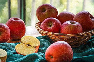 《霓虹入侵者》9月29日发售 国区售价70元